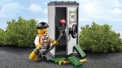 LEGO City Police Tow Truck Trouble 60137 Building Toy (144 Pieces)