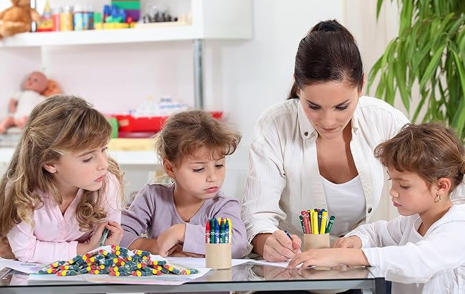 Madisi Crayons Bulk Pack, Regular Size, 4 Colors, cellophane 250 Packs, 1000 Count