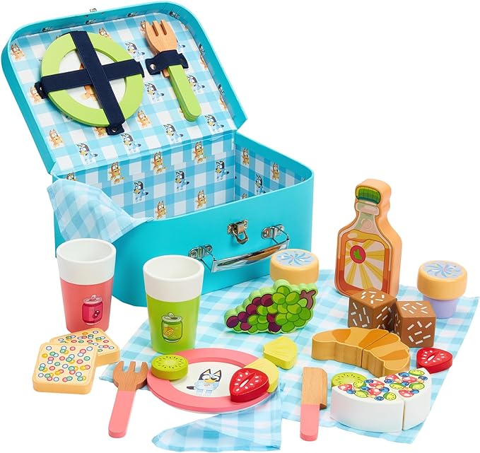 Bluey – Picnic Basket Set – 30 Piece Wooden Roleplay Toy with Carry Case, Cutlery & Pretend Food Accessories for Kids – FSC-Certified Material – Fun Imaginative Kit for 3 Years and Up