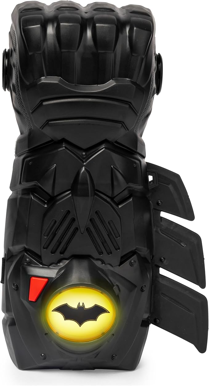 Batman, Interactive Gauntlet with Over 15 Phrases and Sounds, Halloween Costume for Kids Toys for Boys Aged 4 and Up