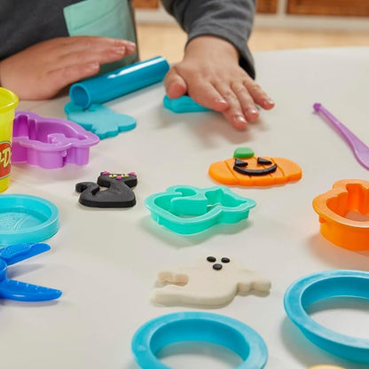 Play-Doh Holiday Set of Tools, 43 Accessories & 10 Colors, Kids Arts & Crafts, Preschool Toys for Girls & Boys, for Kids, Ages 3+ (Amazon Exclusive)