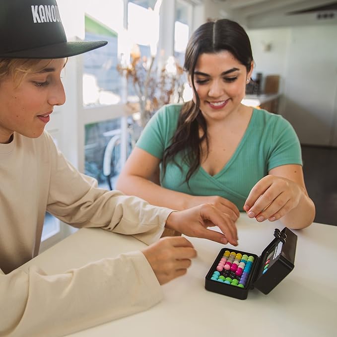 Educational Insights Kanoodle® Ultimate Champion 3D - Brain Teaser Puzzle Game, Featuring 500 Challenges, Gift for Ages 7+