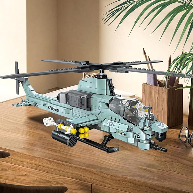 597 Pcs AH-1Z Viper Helicopter Building Set,STEM Military Army Airplane Building kit,Plane Model Collectible Home Decor,Air Force Building Block Toys,Military Toy Gifts for Kids Teens Adults