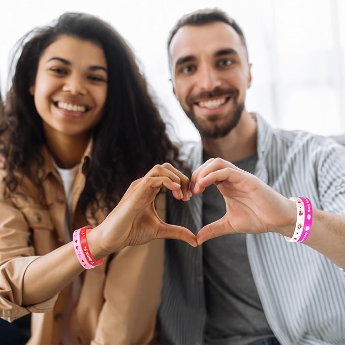 NEBURORA 40 Pieces Valentine's Day Silicone Wristbands Pink Red Heart Rubber Bracelets for Valentine's Gift Party Decoration Favors
