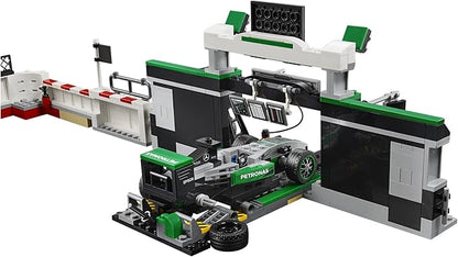 LEGO Speed Champions Mercedes AMG Petronas Formula One Team 75883