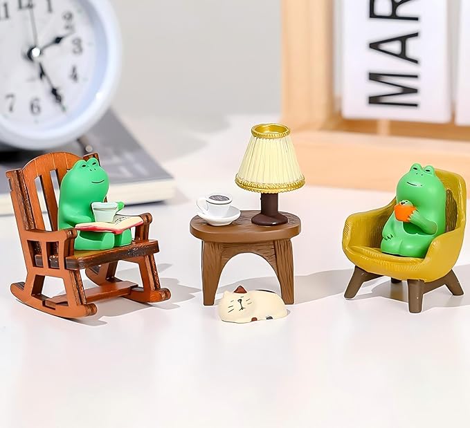 Set of 6 Miniature Frog Trinkets Desk Decorations - Tiny Frog Figurines for Cute Office Desk Decor, Funny Gifts for Frog Lovers, Perfect for Fairy Garden Decor