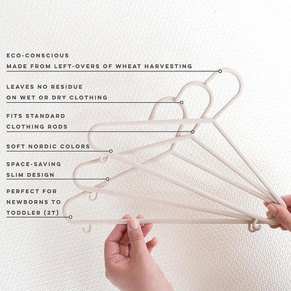 3 Sprouts Sustainable Wheat Straw Plastic Toddler & Kids Hangers – Pack of 30 Infant Baby Clothes Hangers for Closet Organization – Small Children's Hanger for Nursery - Speckled Beige