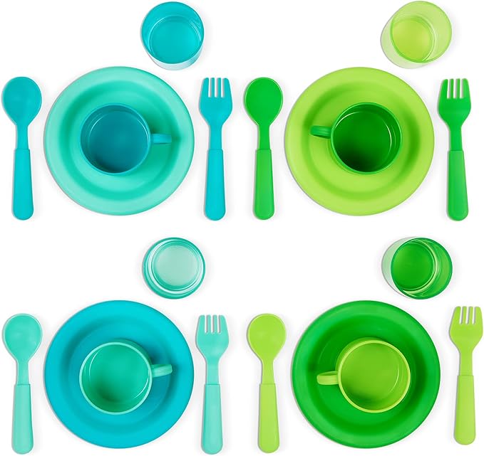 Battat – Play Kitchen & Market – Toddler-Friendly Size – Chalkboard Menu & Oven Dials – 25 Toy Cooking Accessories – 2 Years + – Two n' One Cookin' Fun