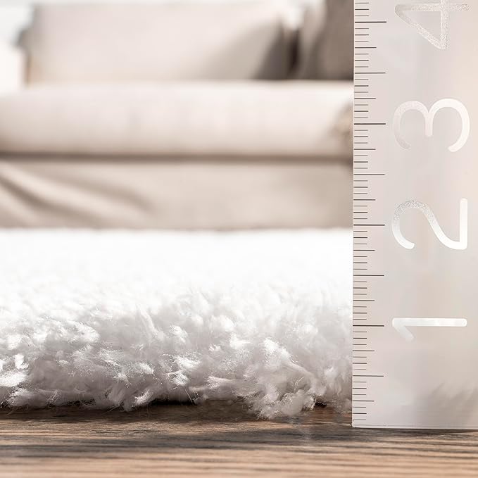 nuLOOM Gynel Solid 2x8 Runner Shag Rug for Living Room Bedroom Dining Room Nursery Entryway Hallway, Snow White