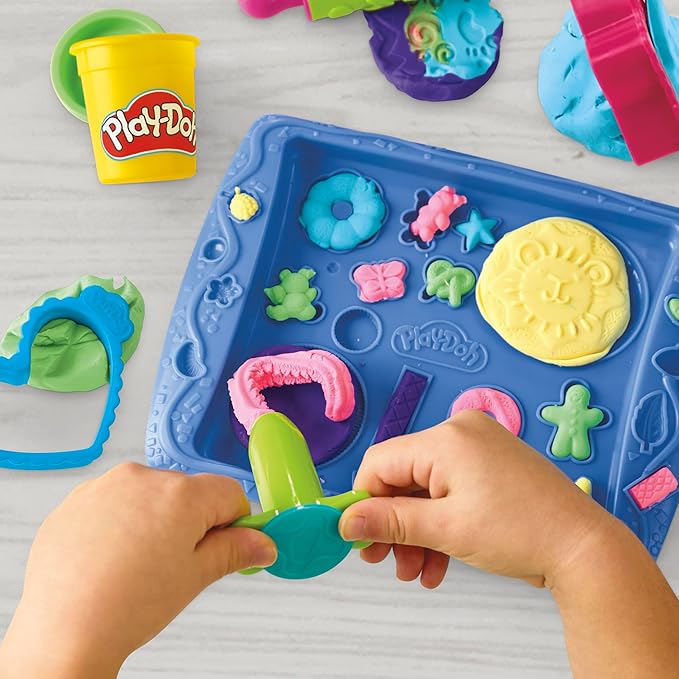 Play-Doh Kitchen Creations Cookie Creations Playset, Kids Arts & Crafts Set, Preschool Play Food Toys, Easter Gifts for Girls & Boys, Ages 3+ (Amazon Exclusive)