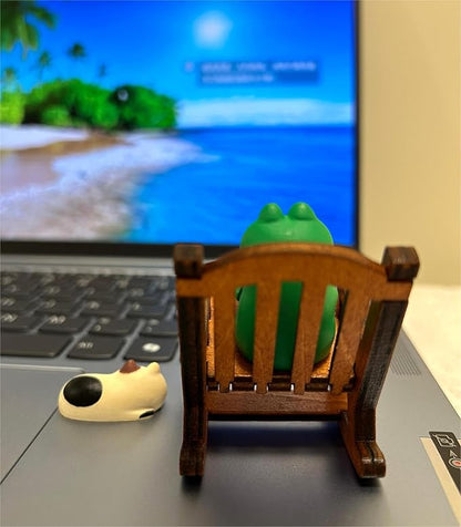 Mini Frog Trinkets and Cat Figurines, Tiny Frog Figurine with Rocking Chair for Office Desk Decor, Funny Gifts for Mom Grandma, Cute Miniature Frog Figurine Gift for Frog Lovers, Fairy Garden Decor