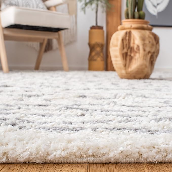 SAFAVIEH Arizona Shag Collection Runner Rug - 2'3" x 10', Ivory & Grey, Moroccan Design, Non-Shedding & Easy Care, 1.6-inch Thick Ideal for High Traffic Areas in Living Room, Bedroom (ASG741F)