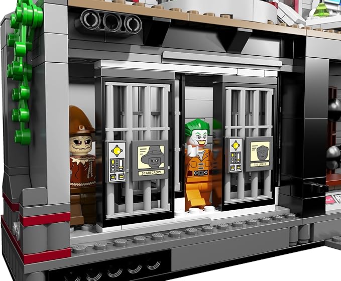 LEGO Super Heroes Arkham Asylum Breakout (10937)