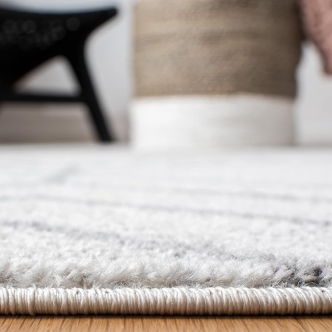 SAFAVIEH Adirondack Collection Runner Rug - 2'6" x 8', Light Grey & Dark Grey, Modern Geometric Design, Non-Shedding & Easy Care, Ideal for High Traffic Areas in Living Room, Bedroom (ADR241G)