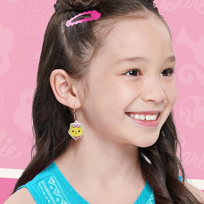 Just Play Barbie Shrinky Dinks Kit and Accessories, 15 Pre-Printed Shrinky Dinks Sheets, Pretend Play, Kids Toys for Ages 5 Up