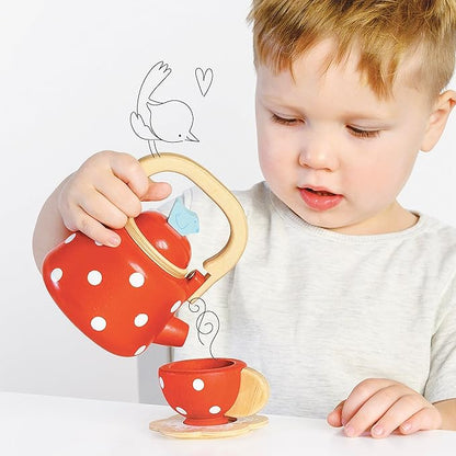 Le Toy Van - Honeybake Wooden Dotty Kettle - Breakfast Set Pretend Kitchen Play Toy Set | Girls or Boys Role Play Kitchen Accessories | Suitable for Boys and Girls