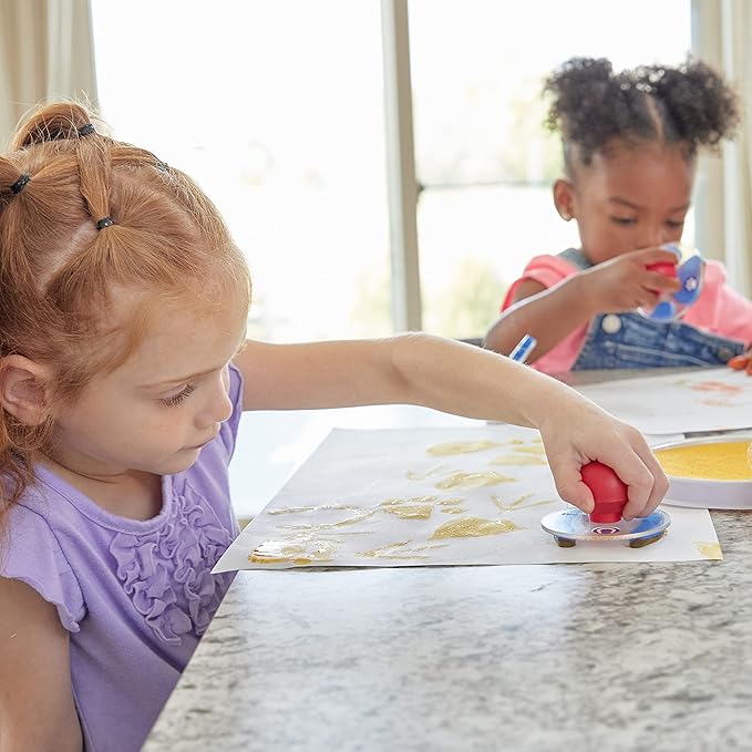 READY 2 LEARN Giant Stampers - Paw Prints - Set of 6 - Easy to Hold Foam Stamps for Kids - Arts and Crafts Stamps for Displays, Posters, Signs and DIY Projects