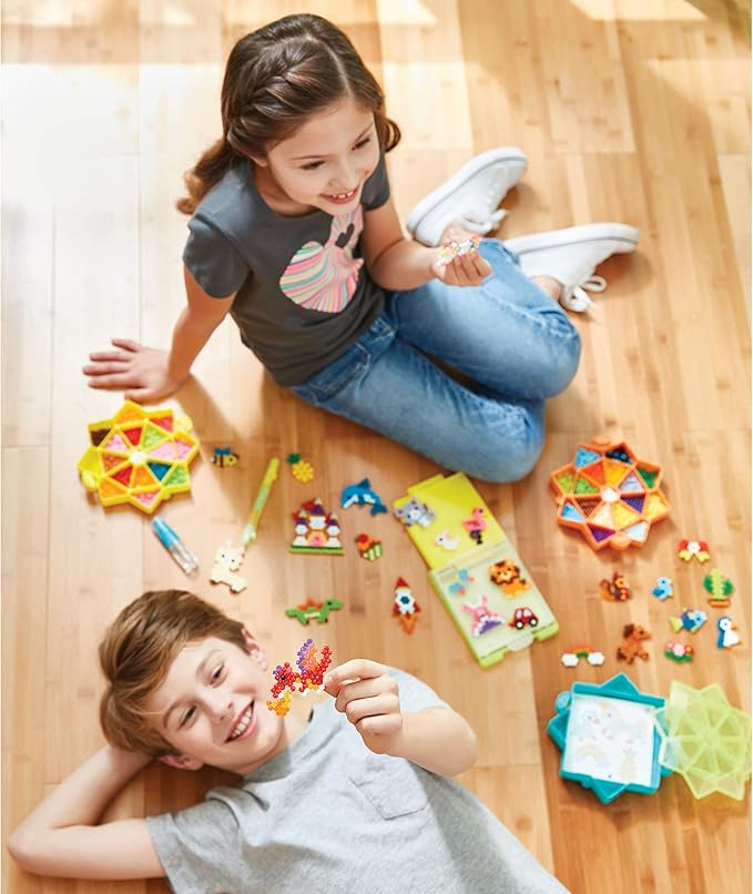 Aquabeads Star Bead Station Complete Arts & Crafts Bead Kit for Children - Over 2,000 Beads, Including Star Beads and Double Sided Bead Pen Tool