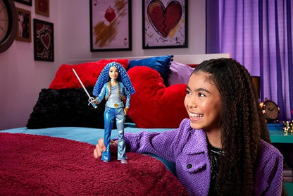 Mattel Disney Descendants: The Rise of Red Fashion Doll & Accessory, Princess Chloe Charming, Daughter of Cinderella with Movie-Inspired Clothes & Sword