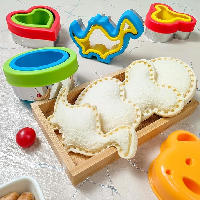 Sandwich Cutter and Sealer, Sandwich Cutter for Kids 5 PCS（BIG）, Decruster Sandwich Maker, Great for Lunchbox and Bento Box - Boys and Girls Kids