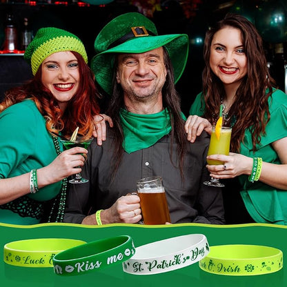 St. Patrick's Day Silicone Bracelet Green Shamrock Rubber Wristbands Bracelets Lucky Clover Silicone Bracelets for Irish Party Favor Supplies Decorations Gifts for Adult