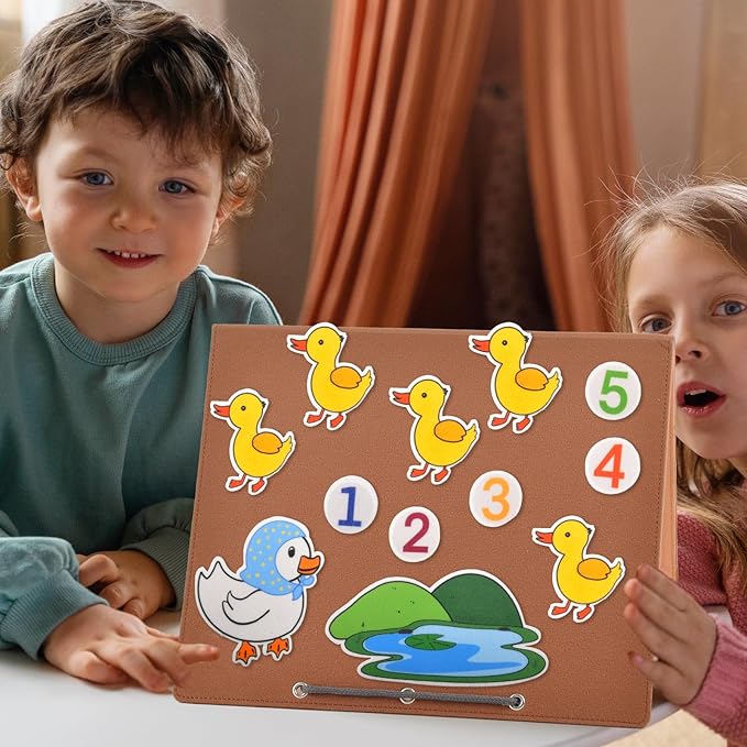 CHEFAN Felt Flannel Board 22 * 13 in,Foldable Freestanding Felt Story Learning Board for Toddlers,Double-Sided Use for Preschool Classroom,Multi Felt Pieces Can Be Used,Gifts for Kids