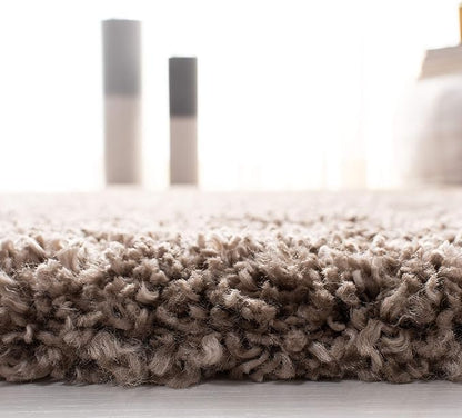 SAFAVIEH Royal Shag Collection Runner Rug - 2'2" x 8', Brown, Non-Shedding & Easy Care, 2-inch Thick Ideal for High Traffic Areas in Living Room, Bedroom (RYG115T)