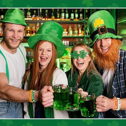 JUNEBRUSHS 24pcs St. Patrick's Day Party Favors Silicone Bracelets Green Clover Shamrock Rubber Wristbands Adults St. Patrick's Day Party Ireland Spring Holiday Decorations Gift (8 Designs)
