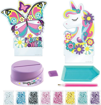 Canal Toys Style 4 Ever Diamond Art Unicorn or Butterfly Lamp Set. Bead up The Unicorn and Butterfly, Then swap Out on The Light up Base. Age 6+