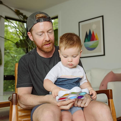 Chuckle & Roar - Pop It! and Learn - Educational and Electronic Popping Toy - Learn Numbers & Letters in Spanish or English - Great for Ages 6 Months to 2 Years