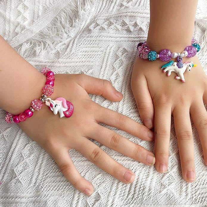5pcs Little Girl Bracelet Kids Unicorn Bracelets Girl Unicorn Party Favor Pretend Play Bracelet for Toddlers Teens Charm Bracelet Gift Box