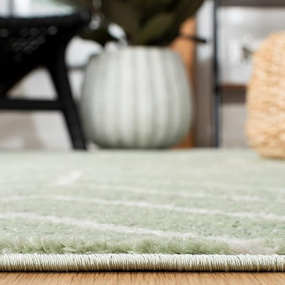 SAFAVIEH Adirondack Collection Runner Rug - 2'6" x 8', Sage & Ivory, Modern Geometric Design, Non-Shedding & Easy Care, Ideal for High Traffic Areas in Living Room, Bedroom (ADR241Y)