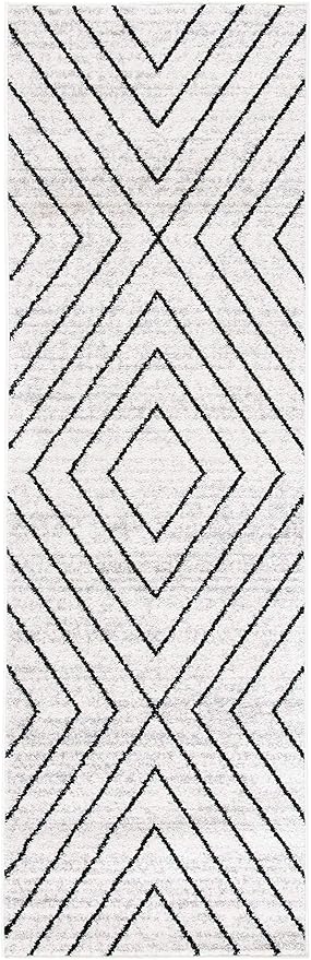 SAFAVIEH Adirondack Collection Runner Rug - 2'6" x 6', Ivory & Grey, Modern Geometric Design, Non-Shedding & Easy Care, Ideal for High Traffic Areas in Living Room, Bedroom (ADR251A)