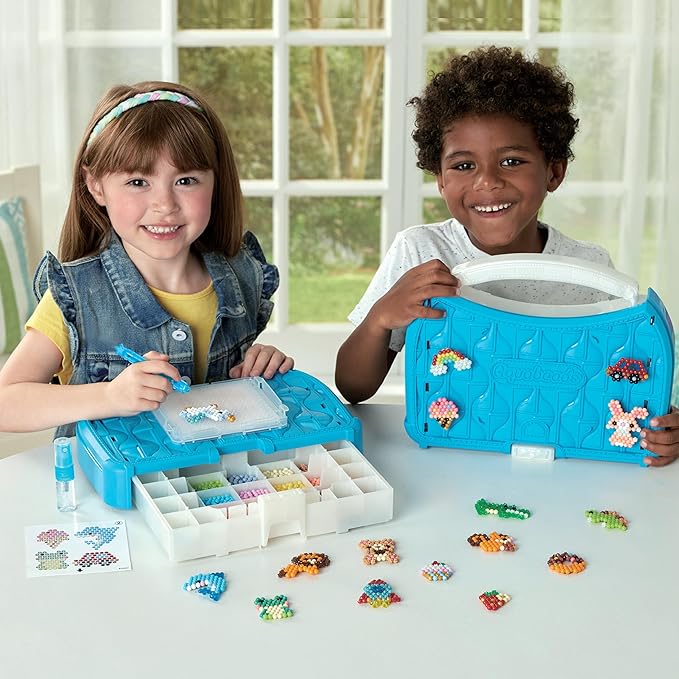 Aquabeads - L'atelier d'initiation - Kit de loisirs créatifs - Activité manuelle Enfants en Toute autonomie - Coffret de perles qui collent Avec de l'eau - Jouet Enfant 4 ans et + - 35087
