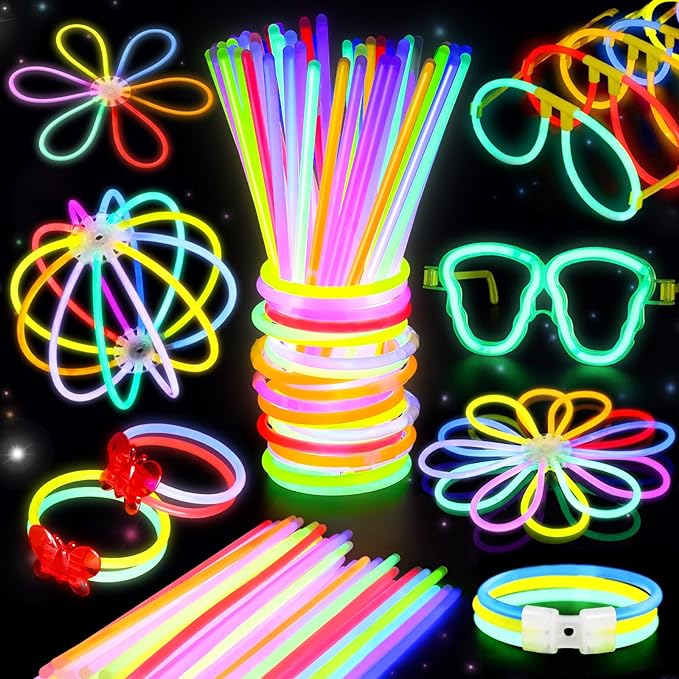 BUDI 467Pcs Glow Sticks Party Favors for Kids Adults 200 GlowStick Bulk 8 Colors 8 Inch & 267 Connectors for Glow in the dark Necklace Bracelets Glasses Party Supplies Light Up Toys Neon Accessories