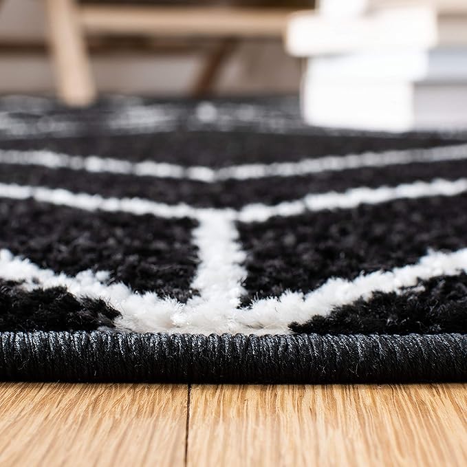 SAFAVIEH Adirondack Collection Accent Rug - 2'6" x 4', Black & Ivory, Modern Geometric Design, Non-Shedding & Easy Care, Ideal for High Traffic Areas in Entryway, Living Room, Bedroom (ADR241Z)