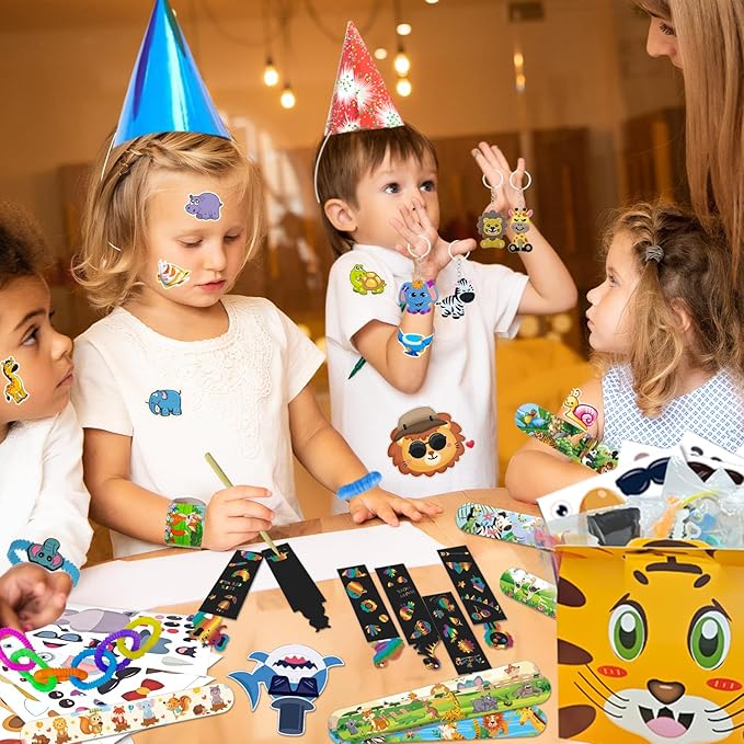 Jungle Safari Party Favors Set-124 PCS Wild Animal Theme Toys and Goodies for Kids,Party Favors,Goodie Bag Stuffers for 3+ Years Old,Jungle Trinkets for Birthday Parties and toddlers Show