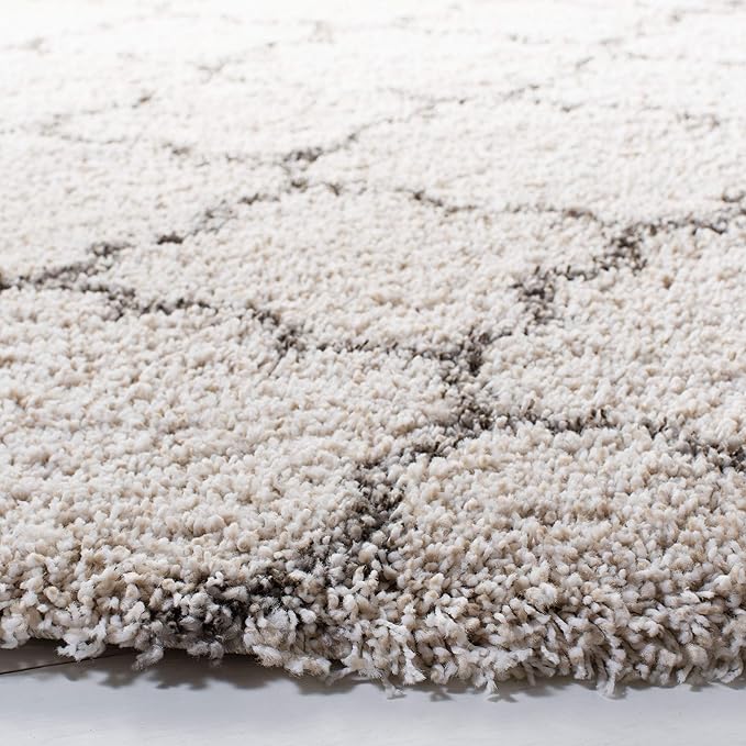 SAFAVIEH Hudson Shag Collection Area Rug - 7' Round, Ivory & Grey, Moroccan Trellis Design, Non-Shedding & Easy Care, 2-inch Thick Ideal for High Traffic Areas in Living Room, Bedroom (SGH282A)