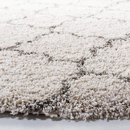 SAFAVIEH Hudson Shag Collection Area Rug - 7' Round, Ivory & Grey, Moroccan Trellis Design, Non-Shedding & Easy Care, 2-inch Thick Ideal for High Traffic Areas in Living Room, Bedroom (SGH282A)