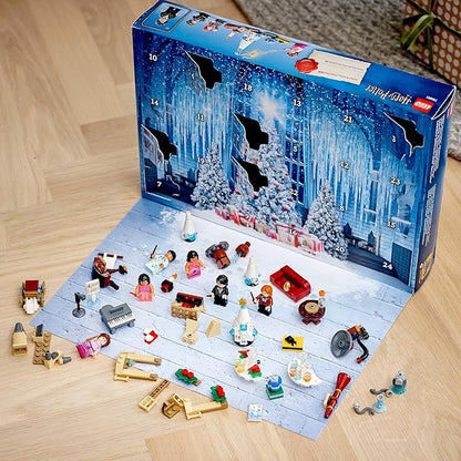 LEGO Harry Potter 2020 Advent Calendar 75981, Collectible Toys from The Hogwarts Yule Ball, Harry Potter and The Goblet of Fire and More, Great Christmas or Birthday Calendar Gift (335 Pieces)