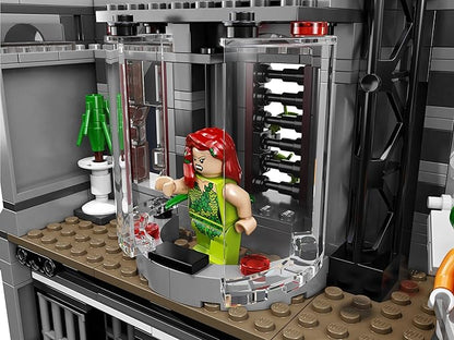 LEGO Super Heroes Arkham Asylum Breakout (10937)