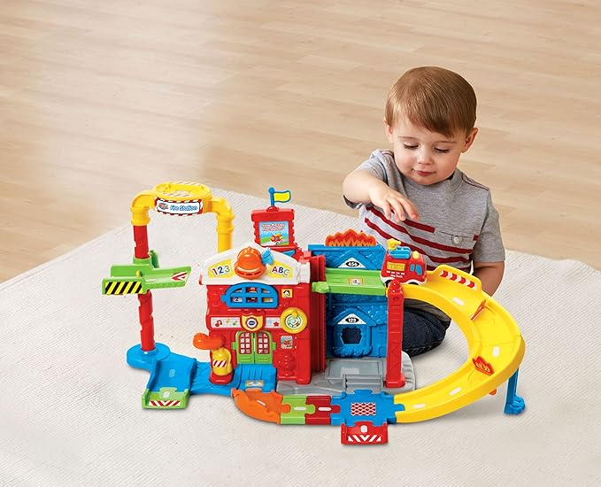 VTech Go! Go! Smart Wheels Save the Day Fire Station