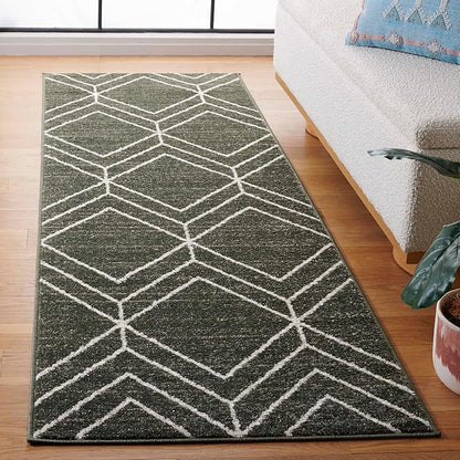 SAFAVIEH Adirondack Collection Runner Rug - 2'6" x 8', Green & Ivory, Geometric Design, Ideal for High Traffic Areas in Entryway, Kitchen & Bathroom (ADR241X-28)