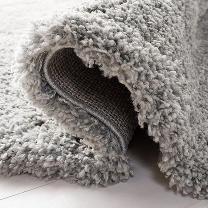 SAFAVIEH Royal Shag Collection Runner Rug - 2'2" x 8', Silver, Non-Shedding & Easy Care, 2-inch Thick Ideal for High Traffic Areas in Living Room, Bedroom (RYG115G)