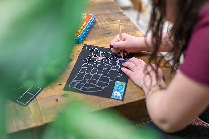 Bendon TS Shure Educational Scratch-A-Doodle United States USA Geography Learning Tin with 5 Scratchboards and Wooden Stylus 51474