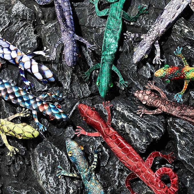 Chivao 10 Pieces Assorted Slap Bracelet Lizard Snap Bracelet Sequin Animal Slap Bracelets Cool Halloween Snap Bracelets for Easter Halloween Party Favors