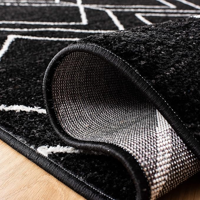 SAFAVIEH Adirondack Collection Runner Rug - 2'6" x 6', Black & Ivory, Modern Geometric Design, Non-Shedding & Easy Care, Ideal for High Traffic Areas in Living Room, Bedroom (ADR241Z)