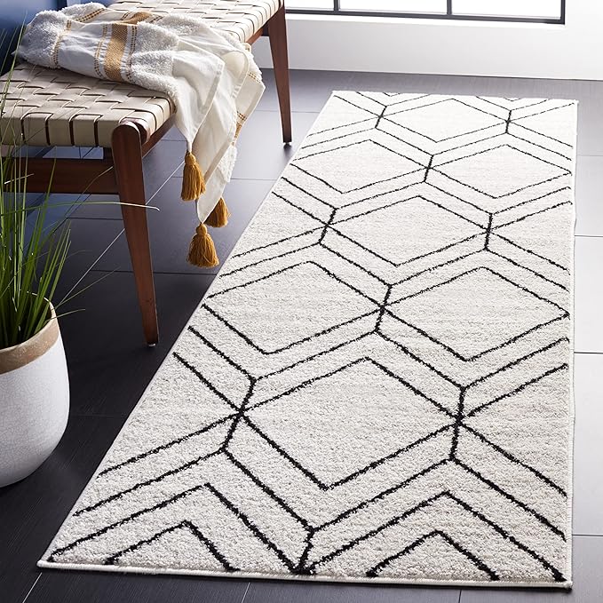 SAFAVIEH Adirondack Collection Runner Rug - 2'6" x 6', Light Grey & Black, Modern Geometric Design, Non-Shedding & Easy Care, Ideal for High Traffic Areas in Living Room, Bedroom (ADR241F)