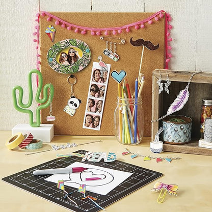 Just Play Shrinky Dinks Creative Pack, 25 Sheets Frosted White, Kids Art and Craft Activity Set, Kids Toys for Ages 6 Up, Large