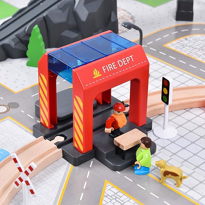 Giant bean 70PCS Wooden Train Set with Battery Locomotive Fits Thomas, Brio, Chuggington, Melissa Tracks, Expandable Toys for 3+ Years Old Girls & Boys